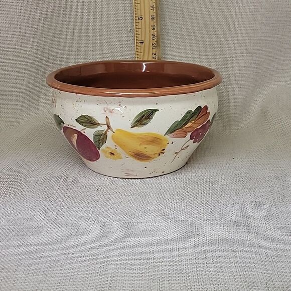 4 -pc Home Around the Orchard Salt  Pepper, Grasslands Road Pitcher & fruit bowl - Picture 7 of 15